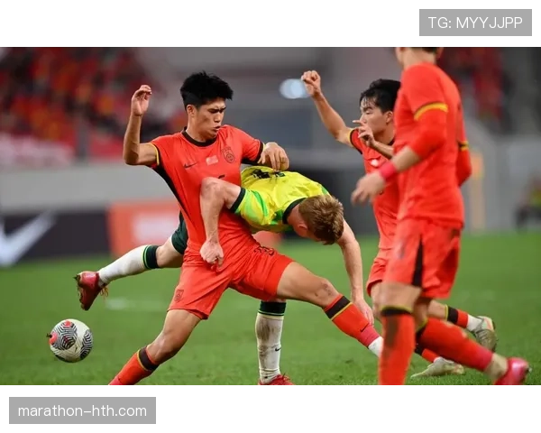 亚洲杯最佳门将神勇发挥，助球队强势挺进决赛