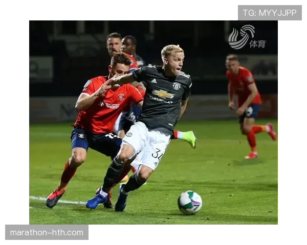 汤姆·凯尼展望新赛季英超征程，个人表现引热议